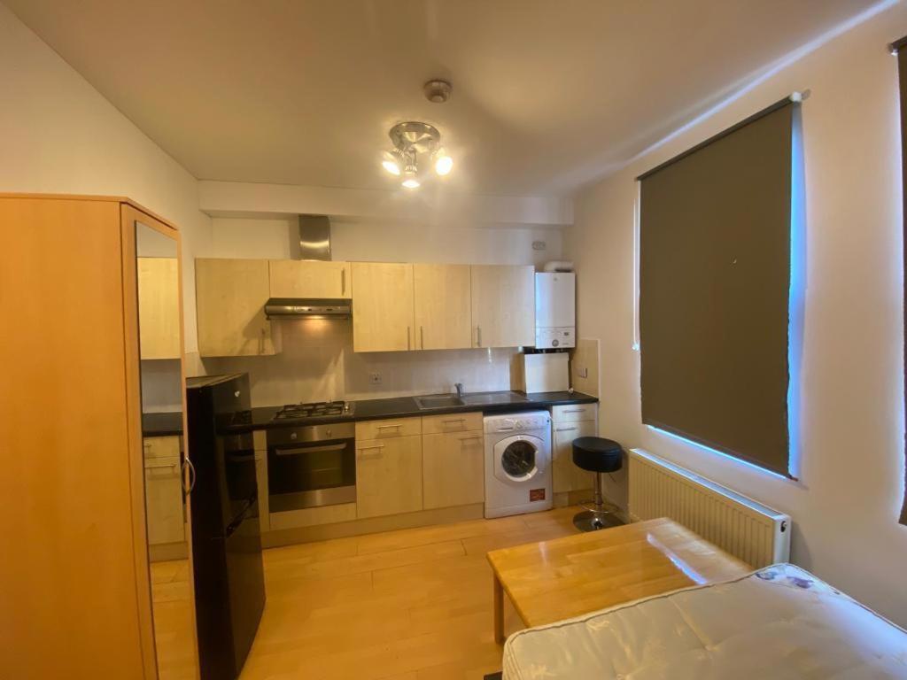 Golders Way Rooms Londres Exterior foto